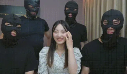 FC2PPV-4470786 經驗人數2人清純系美女扭捏街頭逆搭訕人生初5P肉便器挑戰