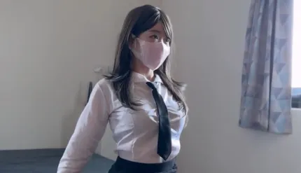 小偷被女主人逮個正著淫蕩女主人竟威脅他不舔我就報警囉 艾莉