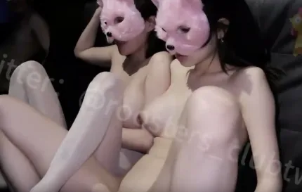 兩女高潮全紀錄潮吹到哪裡都是水