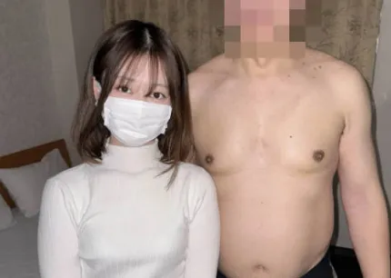 FC2PPV-4625246 白皙清純的偶像級女孩