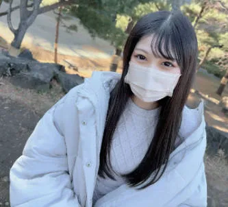FC2PPV-3237986 在道玄坂的咖啡廳打工的20歲娃娃臉大學生