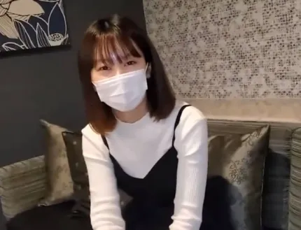 FC2PPV-3350137 天真純潔女孩的成長歷程