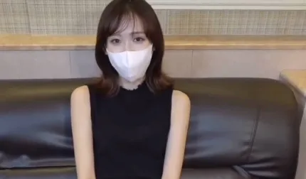 FC2PPV-3671967 用動漫聲音舔苗條美女的腳