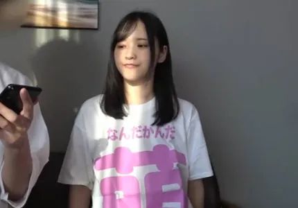 FC2PPV-2800788 純真無邪的十八歲畢業生乃木坂系巨乳美少女正逐漸沉迷情慾