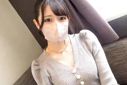 FC2PPV-4119560 整潔紮馬尾辮的噴水女孩