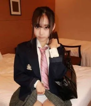 FC2PPV-4667639 一個住在鄉村的單純苗條的女孩