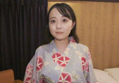FC2PPV-4541865 好身材色情陰唇夏天浴衣3P福岡美女優菜