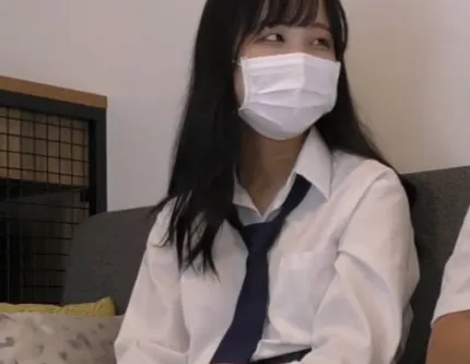 FC2PPV-3198921 剛剛進入青春期的處女高中生
