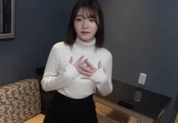 FC2PPV-4640917 精通多國語言且愛好旅行的白皙苗條女大學生