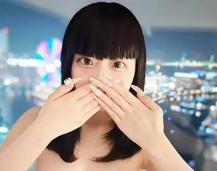 FC2PPV-4641097 可愛瀏海的惡魔