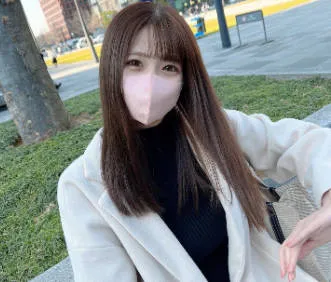 FC2PPV-3228997 被父母拋棄在孤兒院長大的孤獨美女