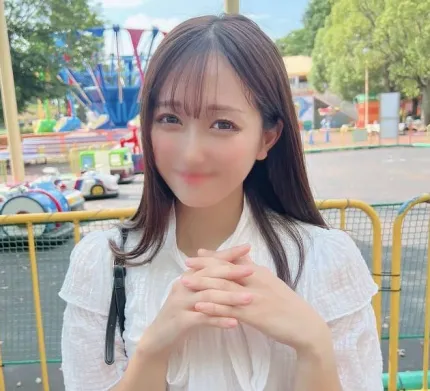 FC2PPV-4552188 一位來自著名女子大學的漂亮女大學生被帶到了摩天輪