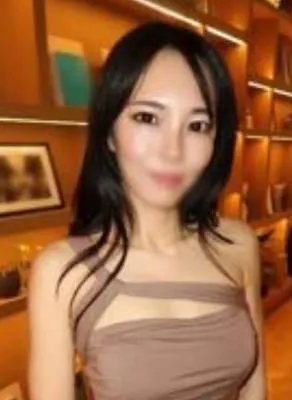 FC2PPV-4600406 與前模特兒美女妻子的秘密戀情