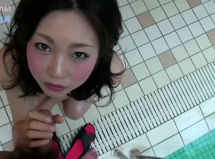 FC2PPV-911435 超級S級美少婦真人實拍床戲泳池酒店雙現場無碼