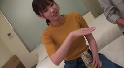 FC2PPV-4584518 她的第一次高潮潮吹3P中出全紀錄