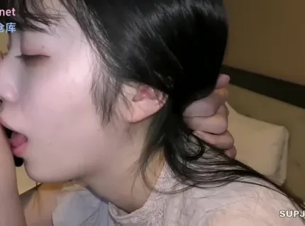 FC2PPV-3229544 未來與女友濃情約會後中外激戰