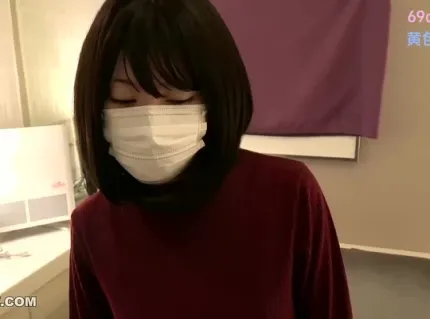 FC2PPV-4270961 熟女嬌妻情人節獻身被狠狠