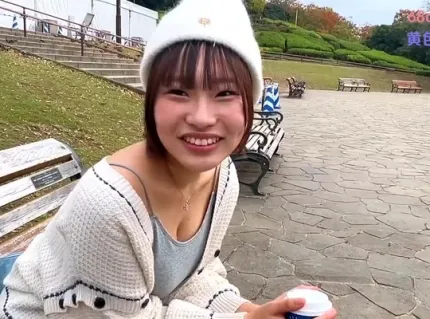FC2PPV-4925304 處女短髮爆乳女大生遭巨根猛插