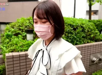 FC2PPV-4625235 溫順美少女竟是虐待狂極品高潮痙