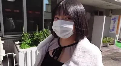 FC2PPV-4529648 超級淫亂的G杯爆乳人妻