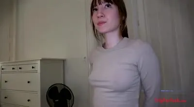 FC2PPV-4519581 俄羅斯女孩的緊緻光滑濕滑超級舒服陰道中出