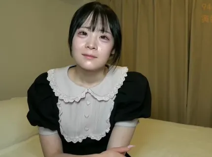 FC2PPV-4968311 十九歲兼職美女光天化日中出兩射