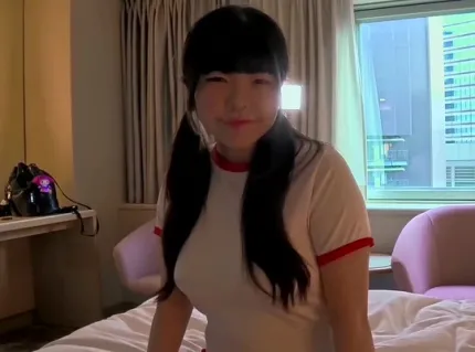 FC2PPV-4966532 十九歲爆汁豐滿美少女遭雙黑棒