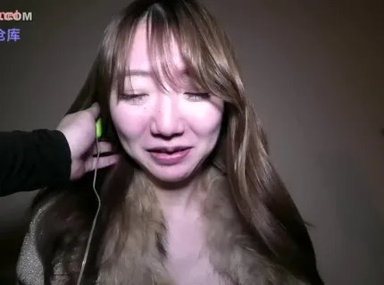 FC2PPV-4577730 巨胸前女優狂插大洩三人混戰不止