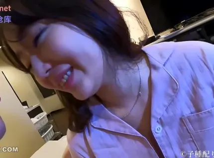 FC2PPV-3624331 離家少女以身相許遭暗算射爆