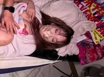FC2PPV-3139371 女友熟睡遭男友狠心侵犯淪陷