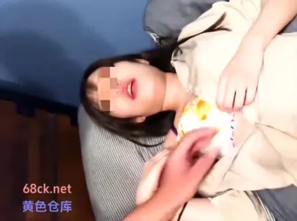 FC2PPV-4760632 散發成熟魅力牙醫小妹遭三人混戰