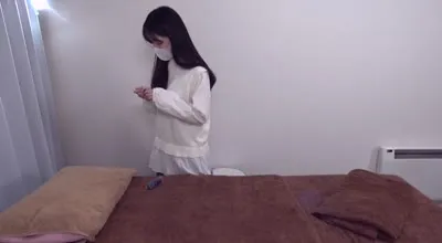 FC2PPV-4688103 黑長髮絲滑美肌極品美女登場