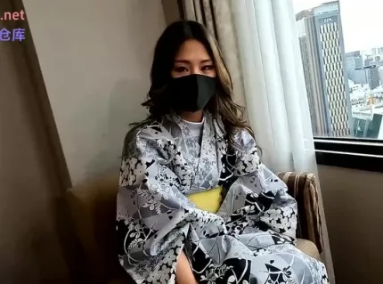 FC2PPV-3135235 和服艷后實拍破處私房寫真
