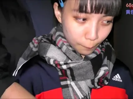 FC2PPV-4792039 少女故障重穿運動服生插高潮