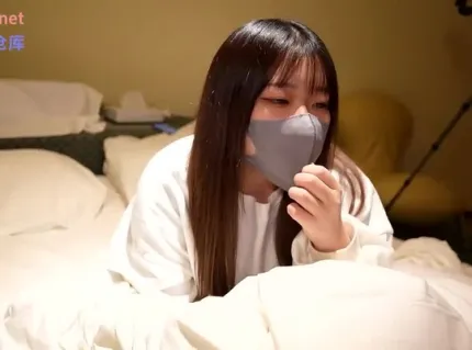 FC2PPV-4399688 少女初嘗中出雙射嘗男臀