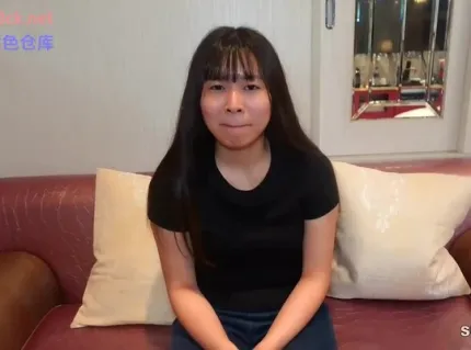 FC2PPV-4931069 超剛毛歲純真少女首嘗