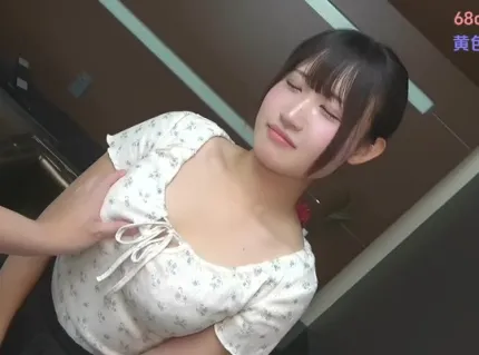 FC2PPV-4922593 天然小奶妹歌手首曝裸拍