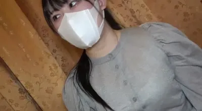 FC2PPV-4463217 街上發現完全素人美女帶到酒店