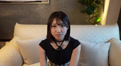 FC2PPV-4736949 沒有男友戀愛膽怯女大學生
