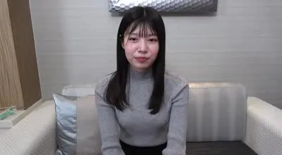 FC2PPV-4737442 素朴可愛白皙苗條盒子無垢少女