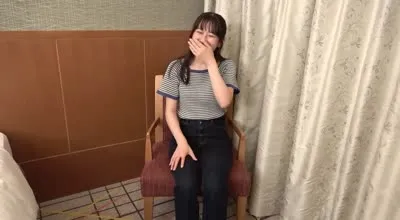 FC2PPV-4106665 教師志望的美白纖細清純美女