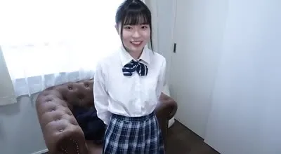 FC2PPV-3181466 隱藏在向日葵般笑容背後的真我