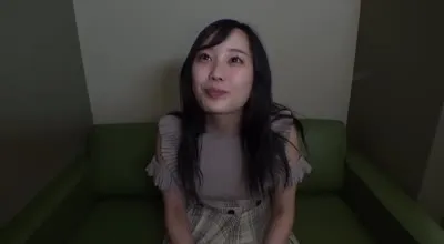 FC2PPV-1977836 立志成為幼兒園老師的女大學生