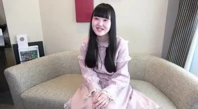 FC2PPV-1778098 高中剛畢業小胸女孩