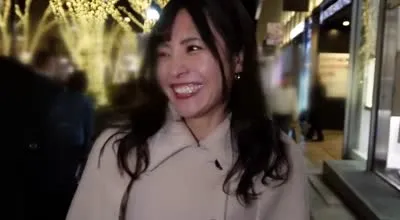FC2PPV-4564870 狂噴潮美女魔性生插中出