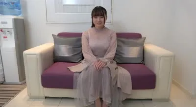 FC2PPV-4569259 G罩杯咖啡廳員工長著一張娃娃臉可愛極了