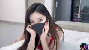 操噴我的鄰居妹妹 上官雅兒