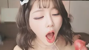 極品巨乳美女主播 用著假陽具抽插騷逼自慰狂噴淫水 銷魂激烈深喉吞吐假雞巴到翻白眼 ! 