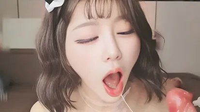 極品巨乳美女主播 用著假陽具抽插騷逼自慰狂噴淫水 銷魂激烈深喉吞吐假雞巴到翻白眼 ! 