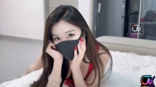 操噴我的鄰居妹妹 上官雅兒
